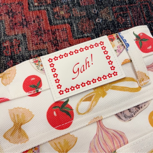 Lisa Says Gah Buon Appetito Robyn Jean - Picture 7 of 10